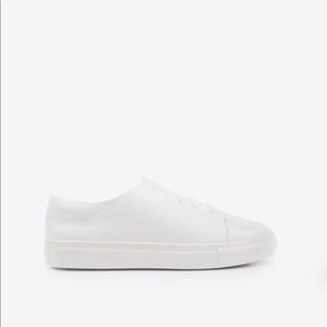 Oak + Fort white sneakers - women’s size 9